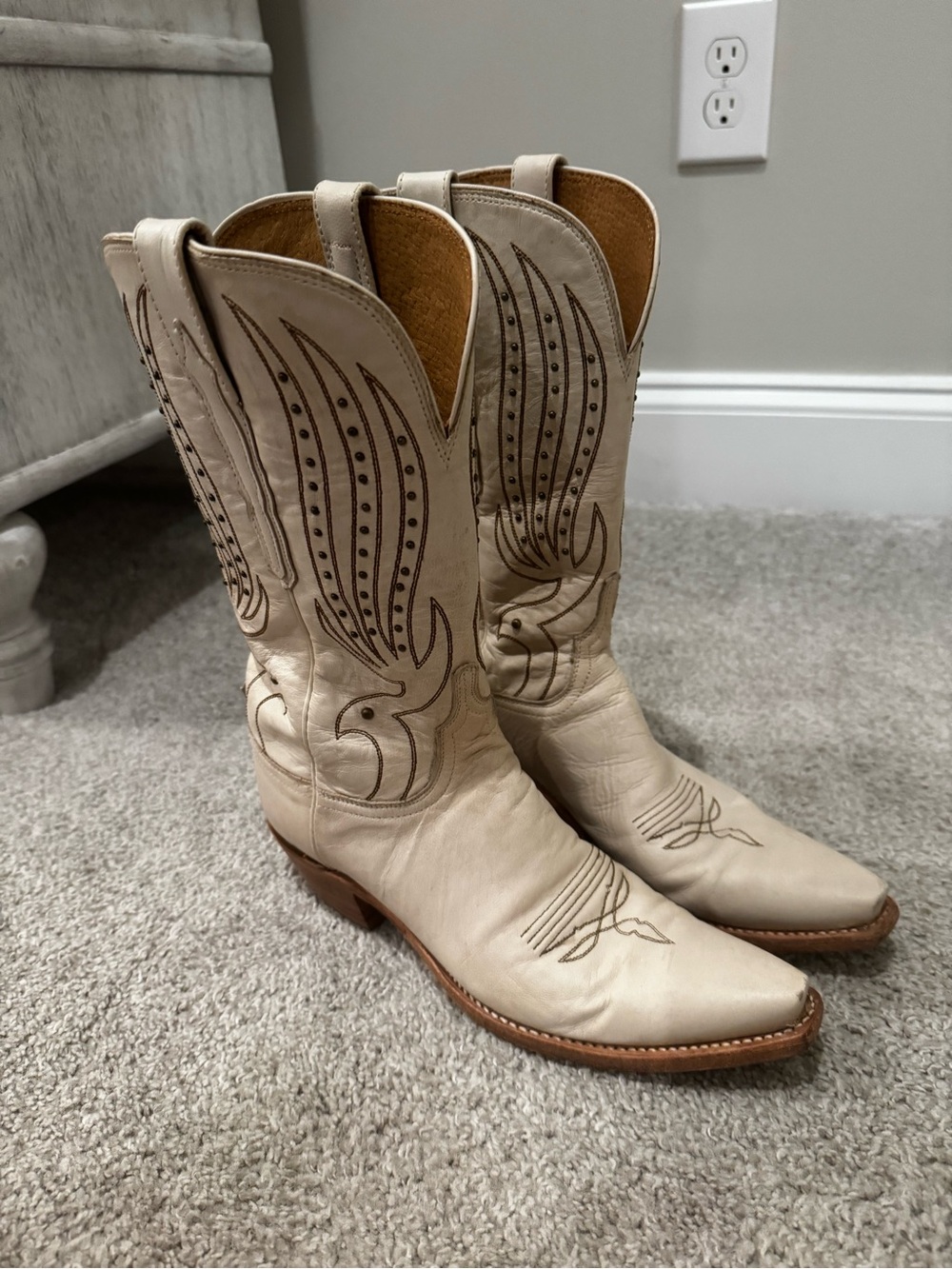 Like new Luchese boots